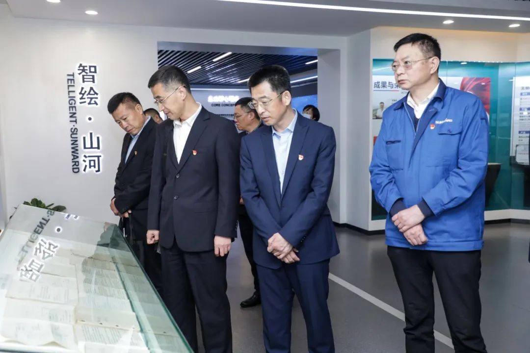 以党建促营业，，，，以营业强党建——青岛西海岸公用事业集团考察8188cc威尼斯智能