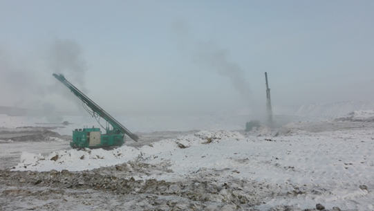就算冰天雪地，，，，，，，万丈玄冰，，，，，，，他们依旧创立事业