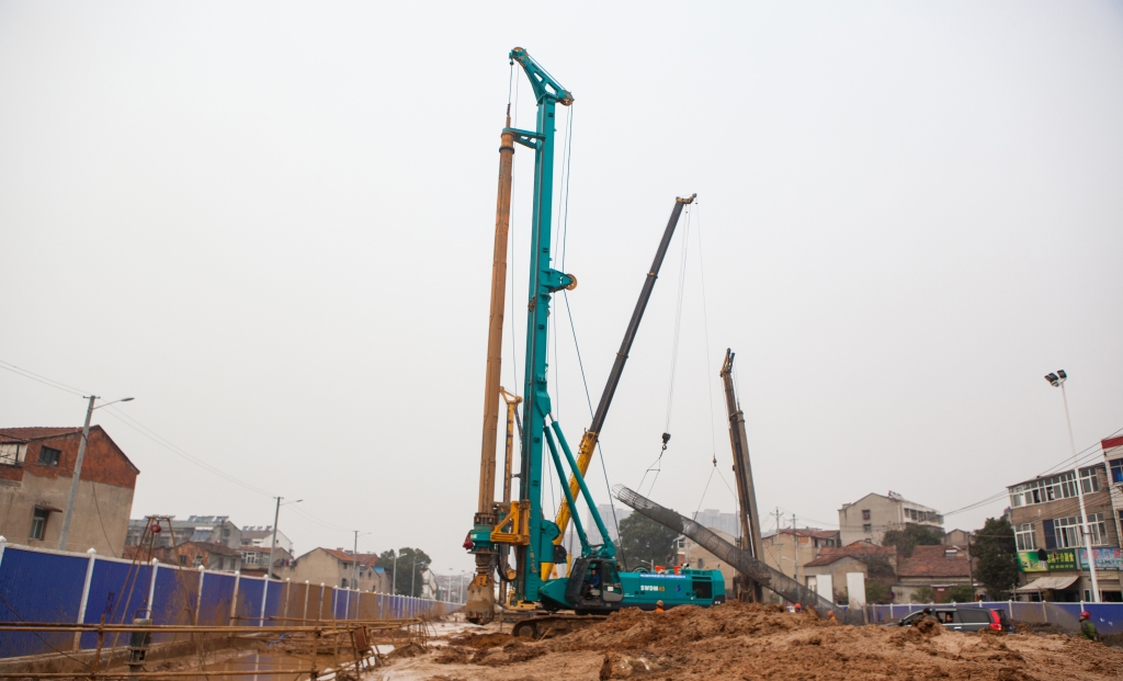 老板着急了？？？？？？8188cc威尼斯智能高效旋挖钻机来资助