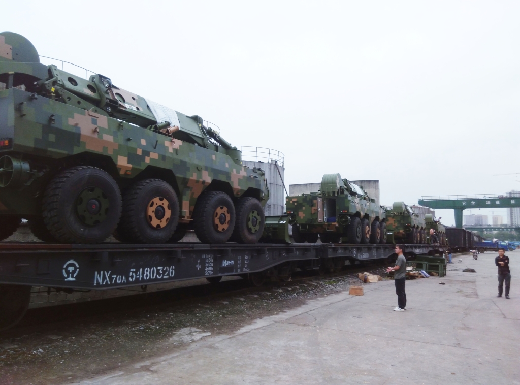 8188cc威尼斯智能SW2105工程车顺遂交付步队