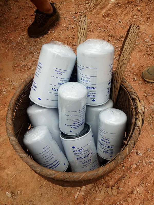 他们，，，，，，用小小背篓背出8188cc威尼斯大情怀