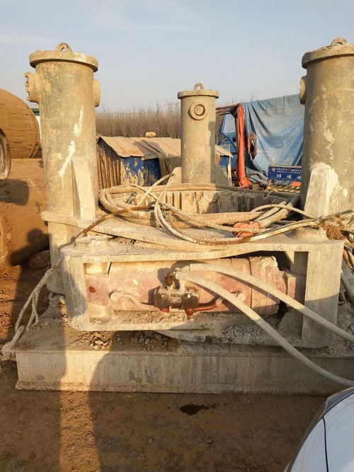 本钱节约几百万，，，，，，，这台旋挖是我的摇钱树