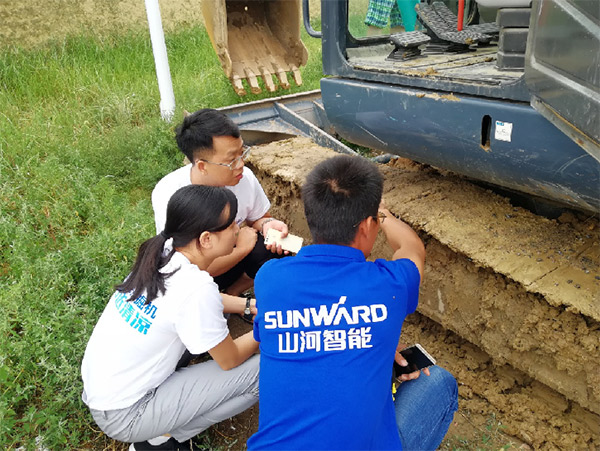到了市场一线才知道，，，，，，8188cc威尼斯挖机客户都是铁杆粉丝
