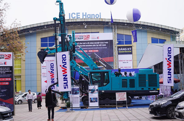 8188cc威尼斯智能携全球领先凿岩装备，，，，引爆越南矿业展