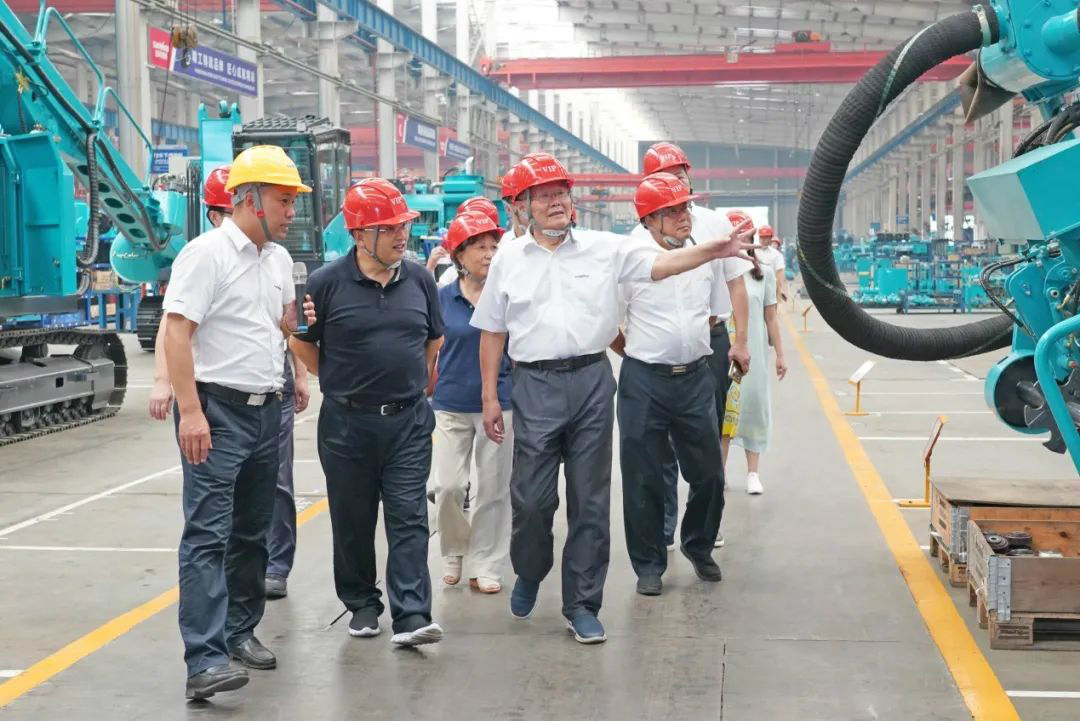 省人大常委会党组副书记、副主任王柯敏调研8188cc威尼斯智能