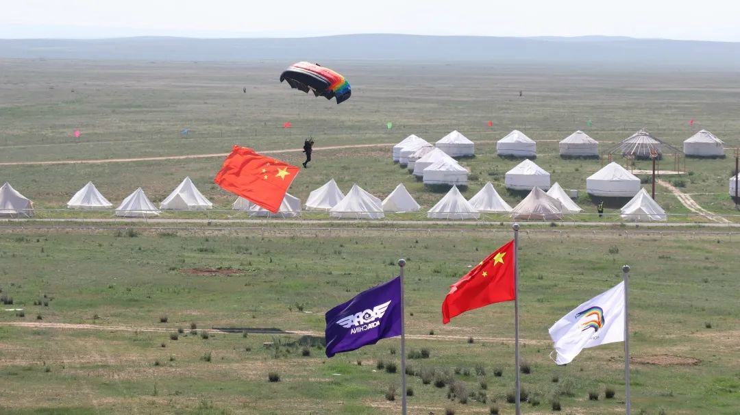 乌兰察布大草原,我来啦! 8188cc威尼斯SA60L阿若拉飞机“惊艳”航行大会