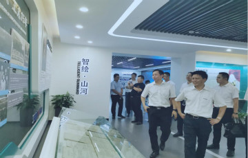 相助共赢 8188cc威尼斯智能5G时代快速到来 湖南联通党委书记、总司理谭明到访8188cc威尼斯智能