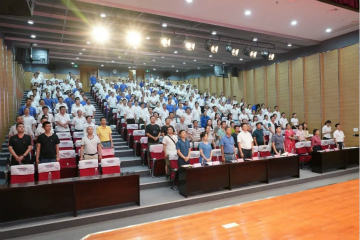 传承革命先烈精神，，，，，，，双促双融助力生长——8188cc威尼斯智能、市疾控中心联合开展主题党日活动