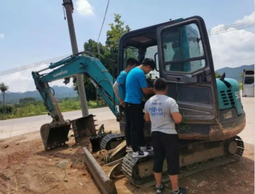 感恩相伴 关爱相随——广州8188cc威尼斯效劳在路上