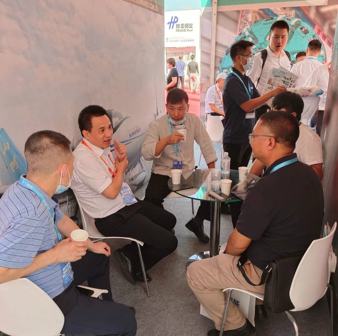 8188cc威尼斯智能高空作业装备“吸睛”雄安展