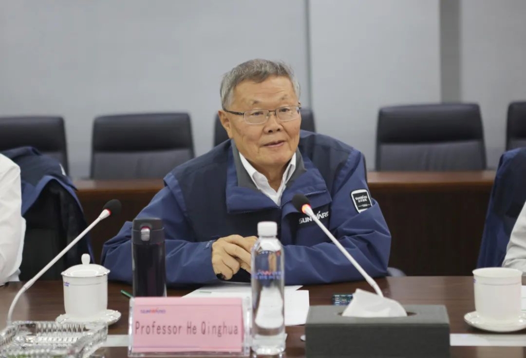 英国驻广州总领事贺颂雅考察8188cc威尼斯智能