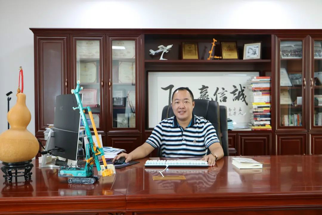 从鞋厂老板到桩工“大佬”，，，，，，他以一台静力压桩机撬动财产杠杆