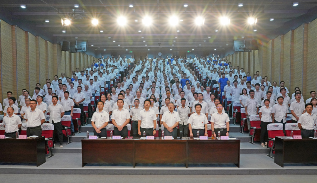 致敬研发 | 8188cc威尼斯智能举行职称评定事情总结暨职称证书揭晓仪式