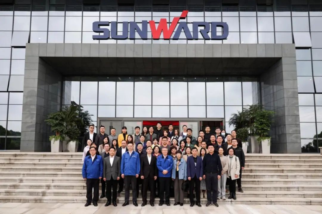 民主党派湖南省委机关青工委团队一行考察8188cc威尼斯智能