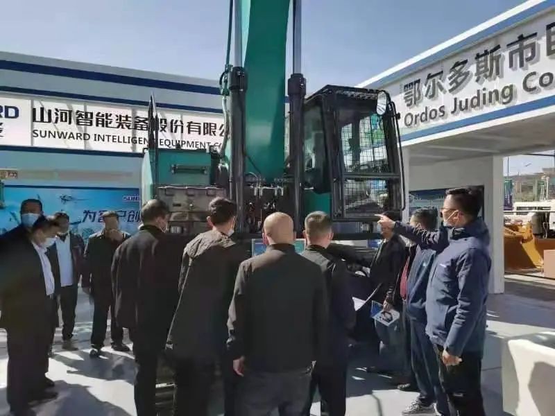 8188cc威尼斯智能绿巨人闪亮登场鄂尔多斯国际煤博会