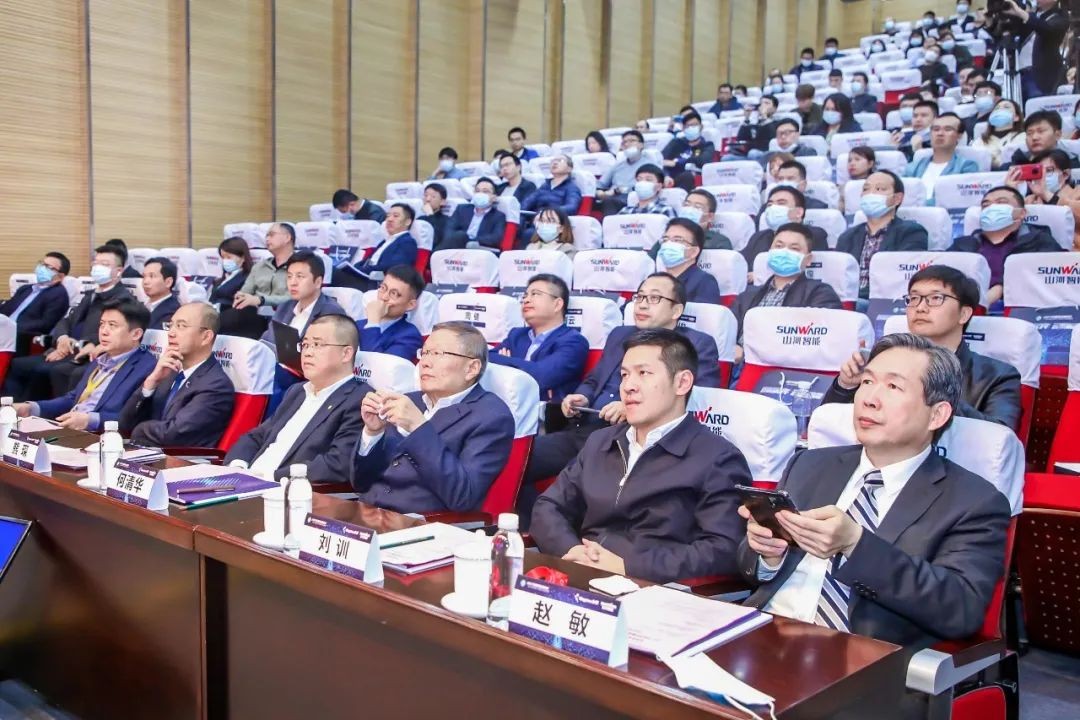 信息手艺与制造业怎样深度融合生长？？？行业大咖云集8188cc威尼斯现场论道