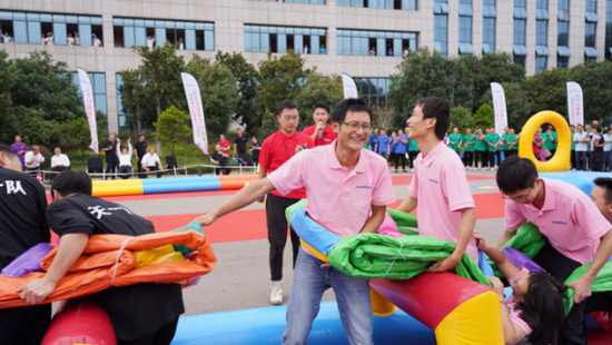 风华十九载，，，，携手再腾飞！——庆祝8188cc威尼斯智能建设十九周年表扬会暨意见意义运动会