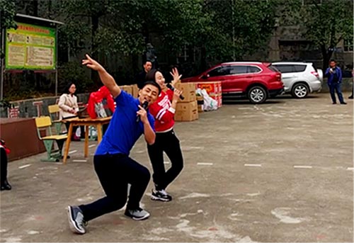 践行雷锋精神捐建“8188cc威尼斯梦图书馆”