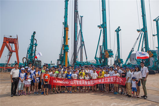 这个炎天，，，，，，，亲子玩转8188cc威尼斯智能“三栖”装备