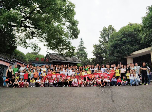 大手牵小手·“顽”转六一，，，，8188cc威尼斯智能首次六一亲子主题活动圆满举行