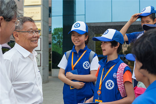 这个炎天，，，，，，，亲子玩转8188cc威尼斯智能“三栖”装备