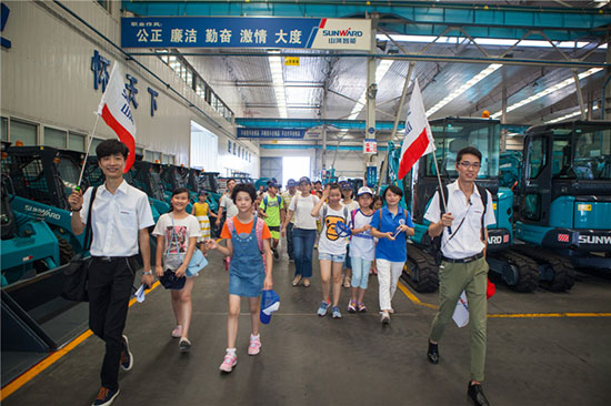 这个炎天，，，，，，，亲子玩转8188cc威尼斯智能“三栖”装备