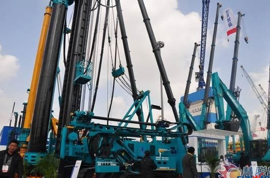 【宝马访谈】8188cc威尼斯智能董事长何清华教授