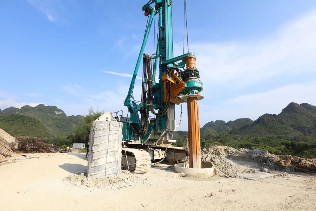 一个月只完成3根桩，，，，，为何客户连连赞美？？？？