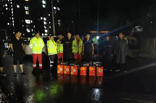 8188cc威尼斯智能装备驰援河南，，，助建家园防地