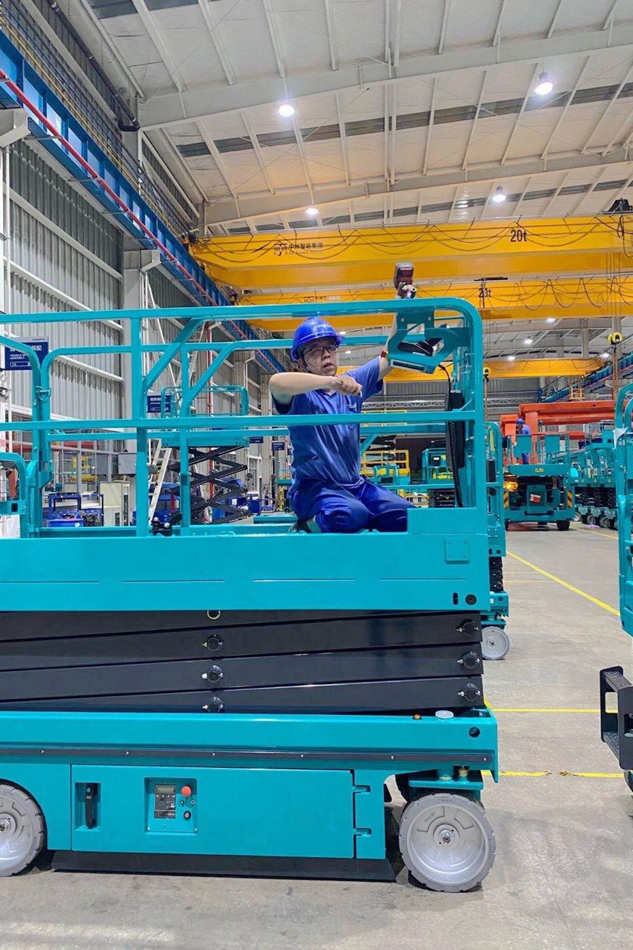 8188cc威尼斯智能“蓝精灵”们在通俗岗位的坚守与贡献