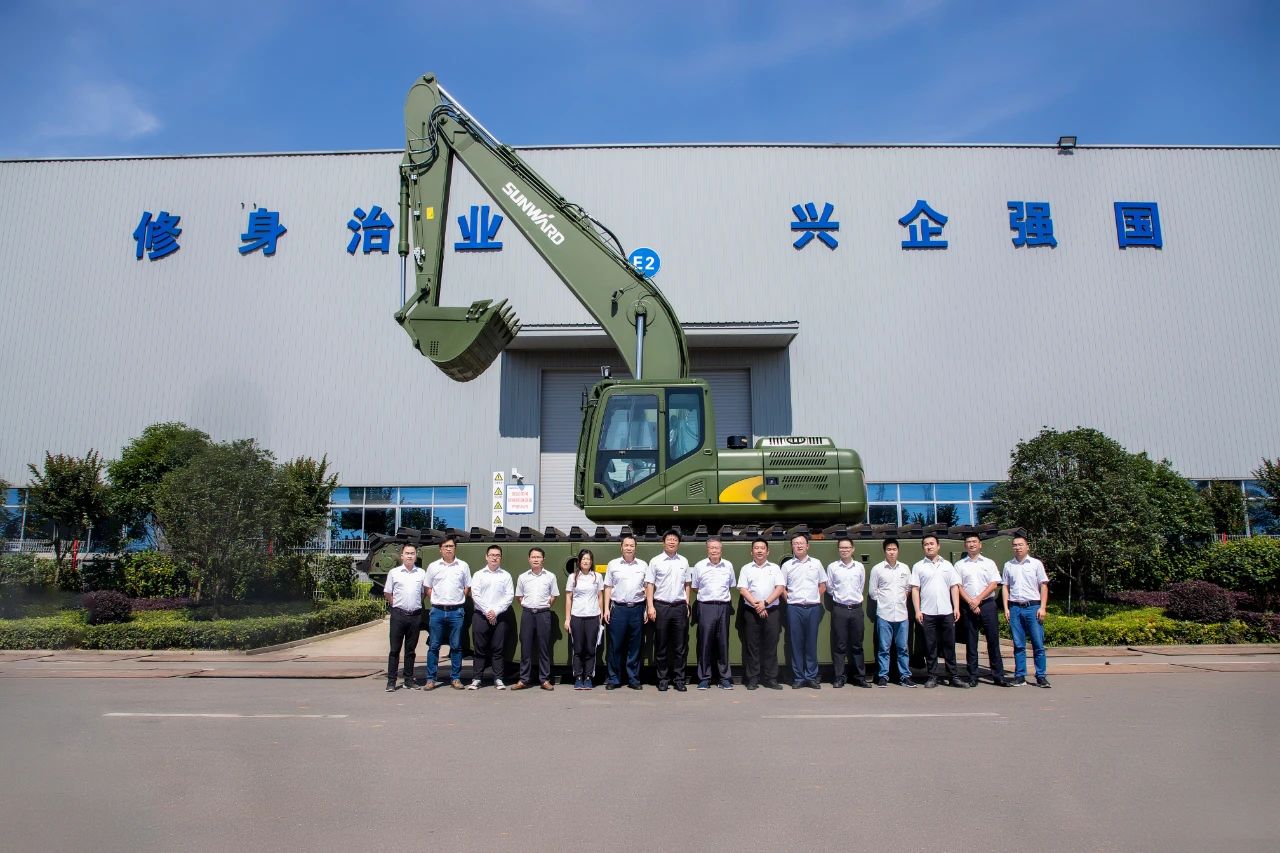 水陆两用挖掘机亮相央视！8188cc威尼斯智能应抢救援“猛将”出战