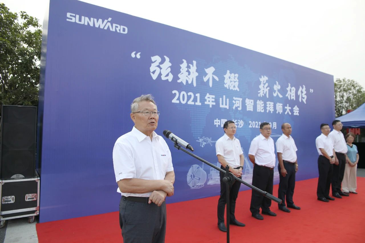 百人齐聚拜师恩 | 8188cc威尼斯智能“传帮带”人才作育模式为公司生长积贮实力