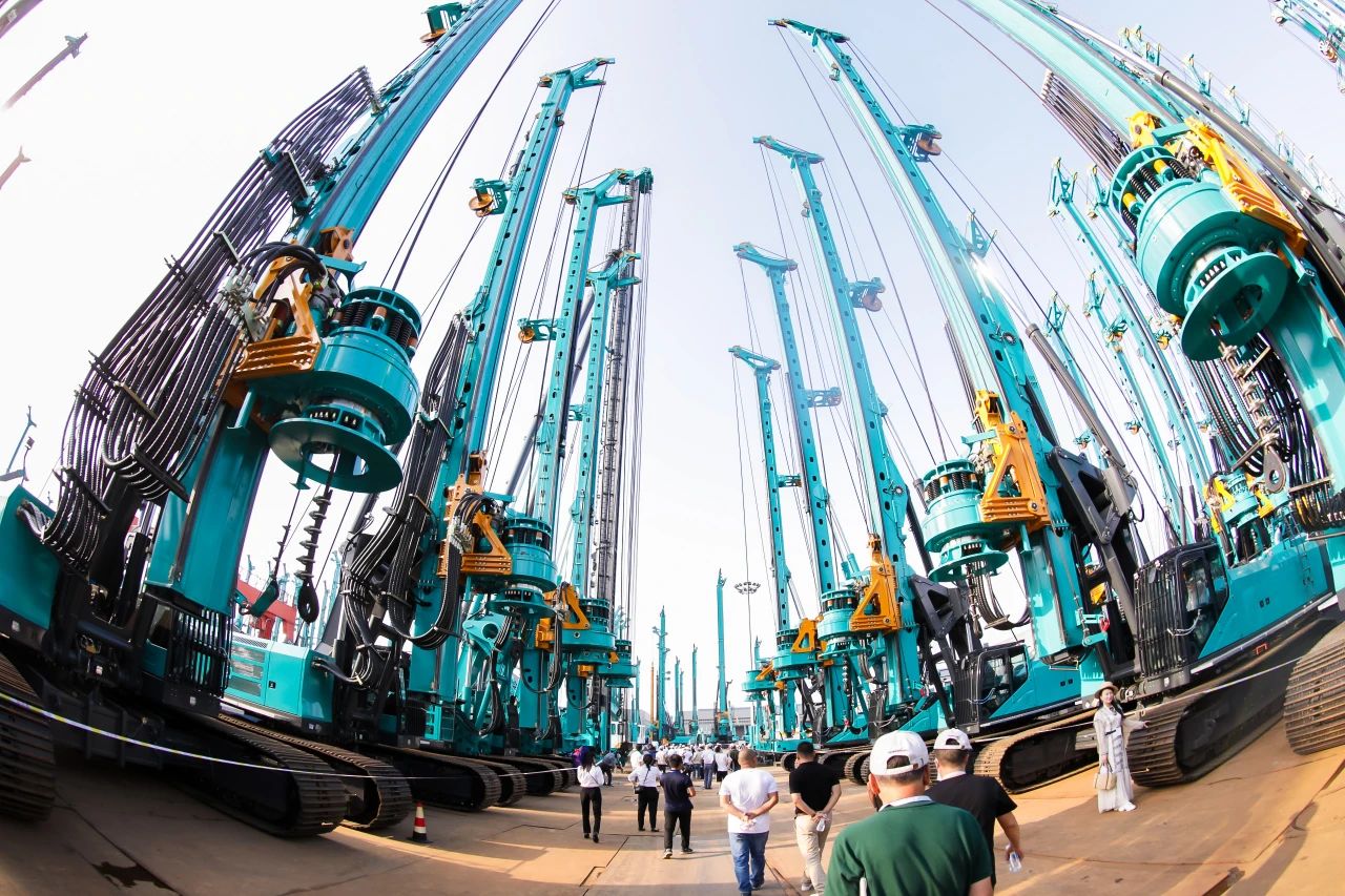 四大成套装备携手登。。。。。。。8188cc威尼斯智能立异效果展示会交出“亮眼答卷”