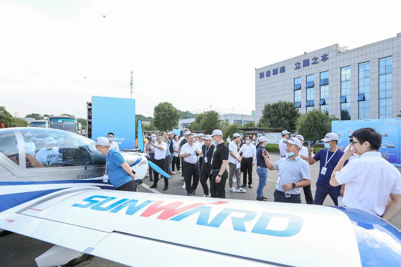 逛展超热闹！8188cc威尼斯智能效果展示会高能名时势来袭