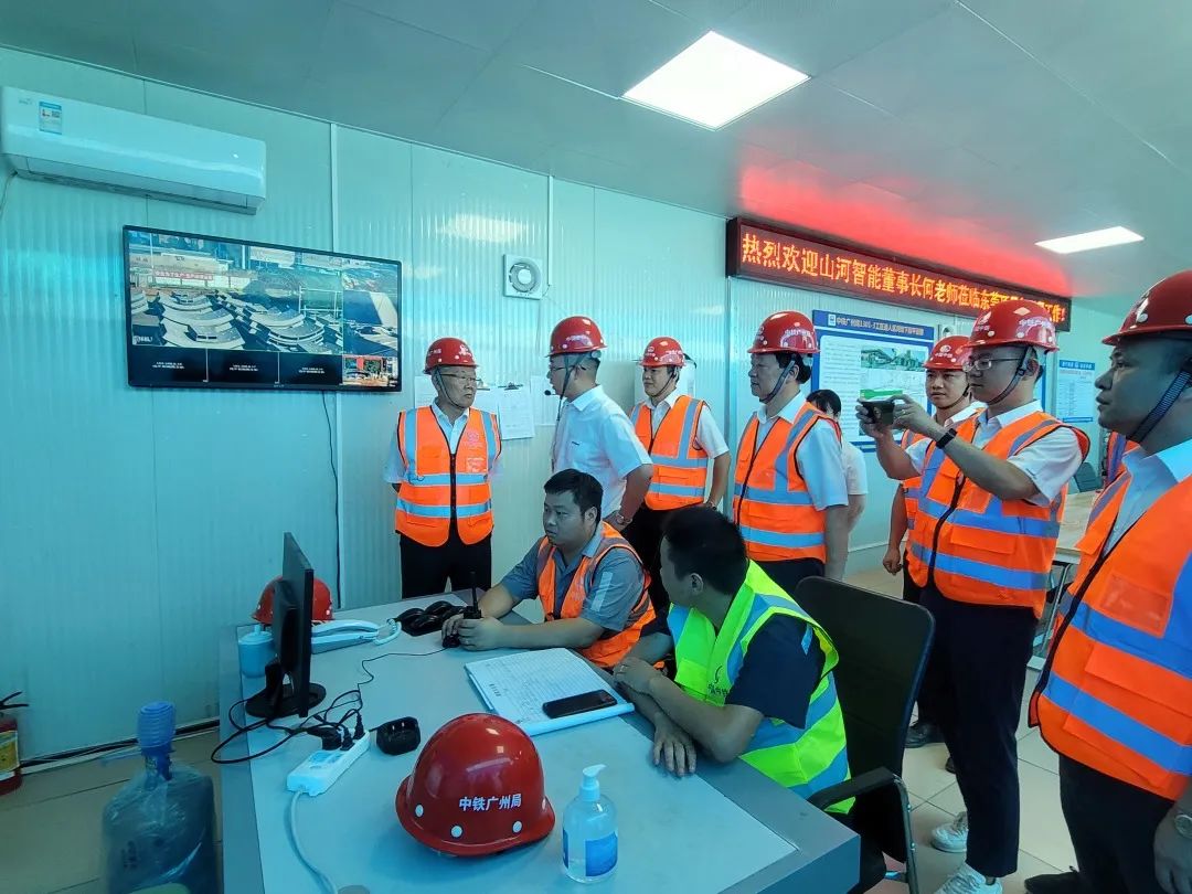 何清华调研中铁8188cc威尼斯东莞项目：施展“装备+工法+施工”优势，，，，一直做大做强
