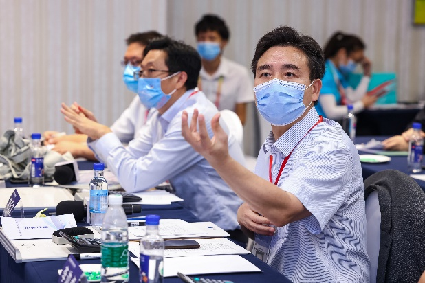 点赞！8188cc威尼斯智能液压混淆动力挖掘机项目荣获这个优异项目奖→