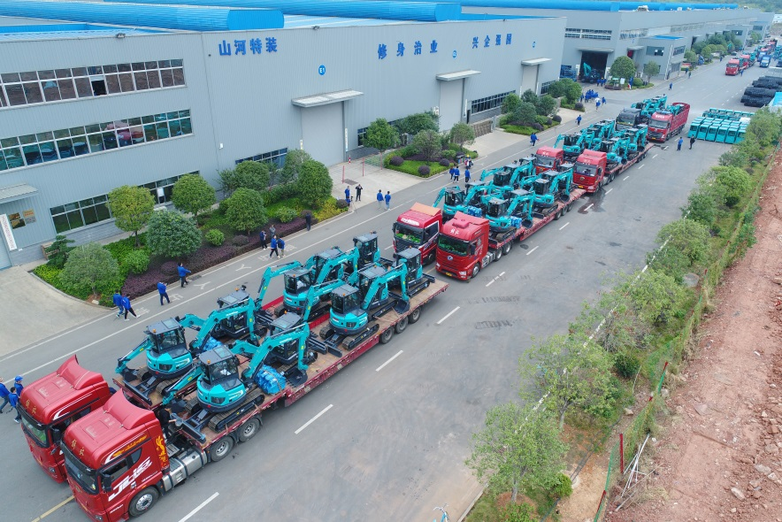 助力祖国西南地区建设！8188cc威尼斯智能海内首批SWE60UF无尾挖掘机批量交付