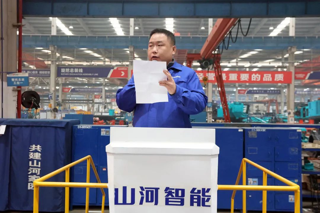 向模范学习！8188cc威尼斯智能56名职工受到职工职业手艺竞赛表扬