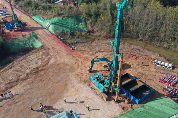 首根桩基开钻！8188cc威尼斯智能助力新建沪渝蓉高速铁路建设