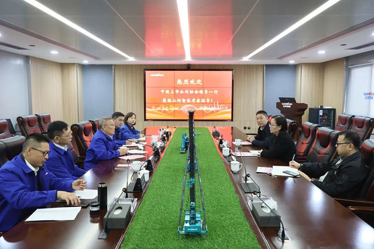 中国上市公司协会党委委员、副秘书长刘翠兰一行调研8188cc威尼斯智能