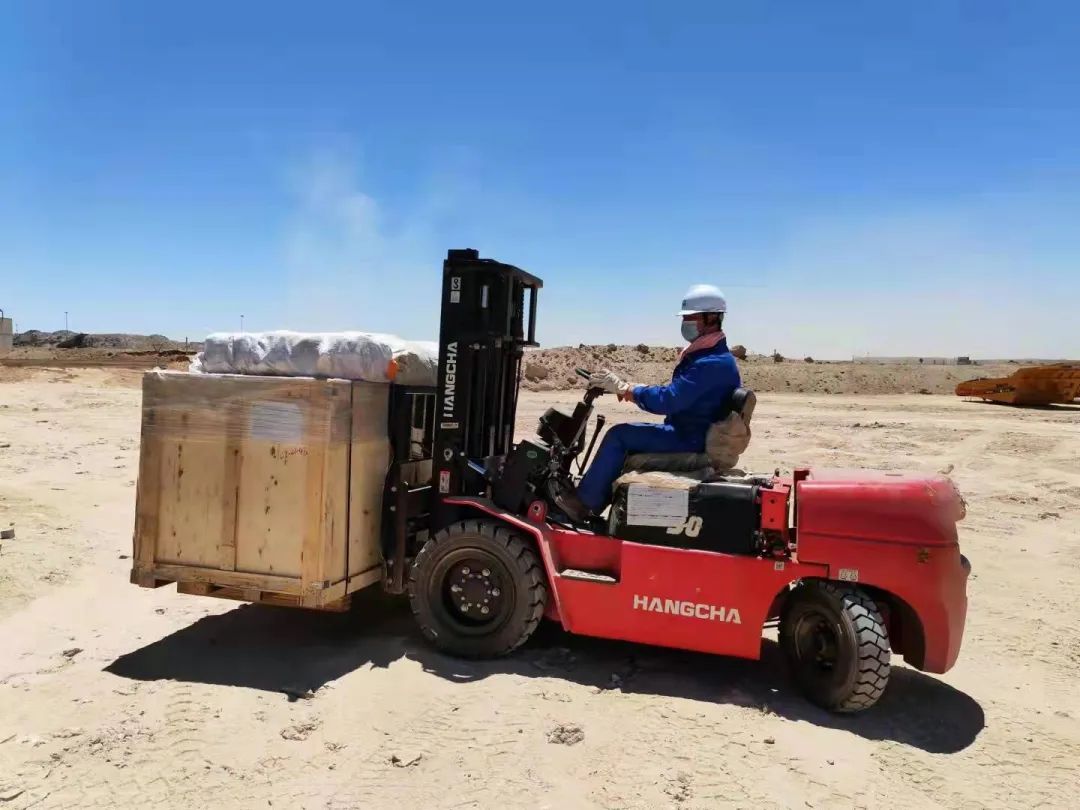 疫情当下，，，，逆行非洲——8188cc威尼斯智能凿岩装备团队外洋效劳纪实