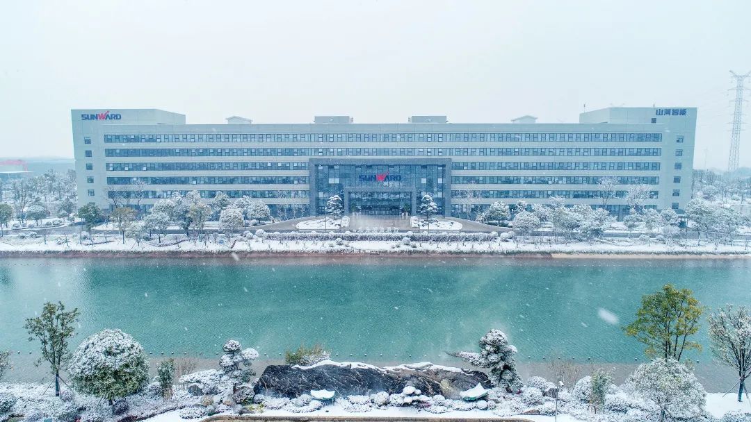 瑞雪兆有年，，，，，，，邀您共赏雪中8188cc威尼斯！