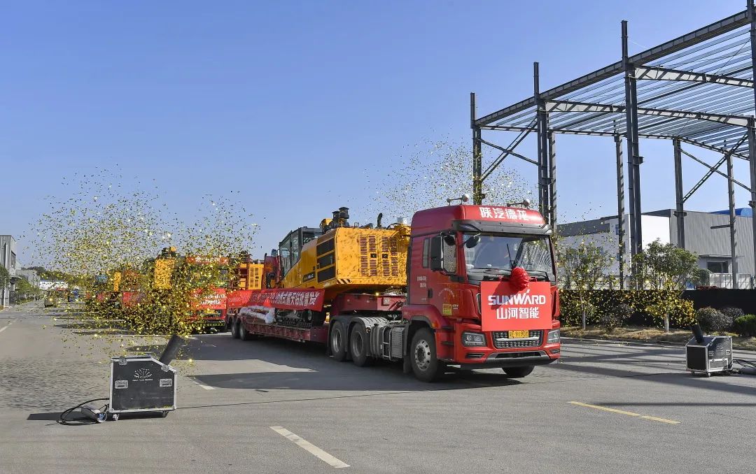 又一款差别化定制产品获认可！8188cc威尼斯智能SWDH89J内燃式露天钻批量发货