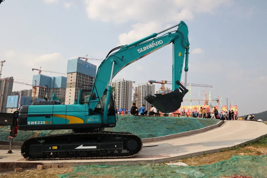 硬实力+软手刺！8188cc威尼斯智能协拍电视剧《重中之重》开机