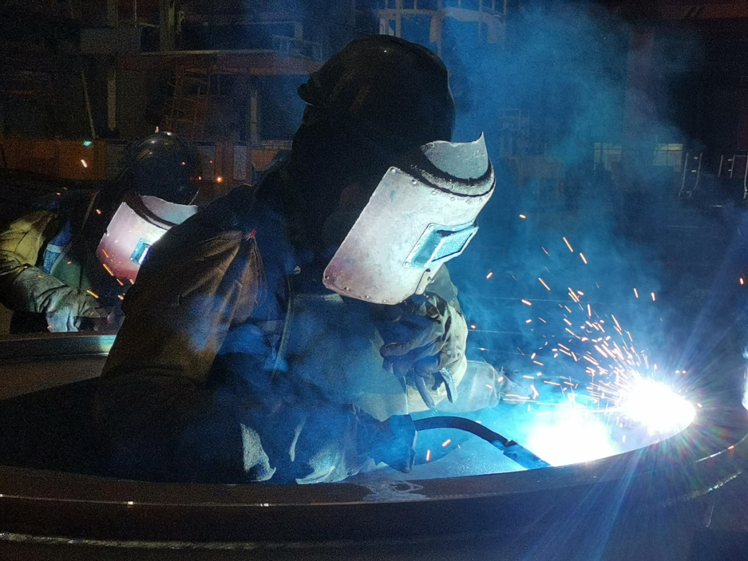 8188cc威尼斯匠心 | 一把焊枪“点亮”绚烂人生