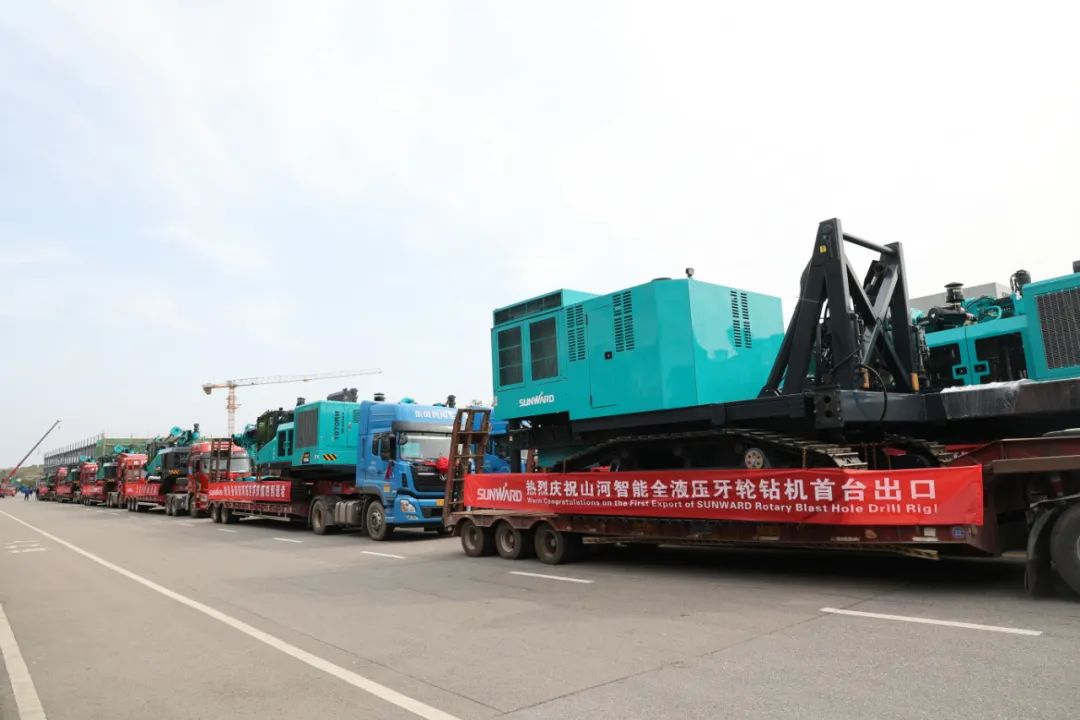 征战全球市。。。。。。8188cc威尼斯智能凿岩装备批量发货