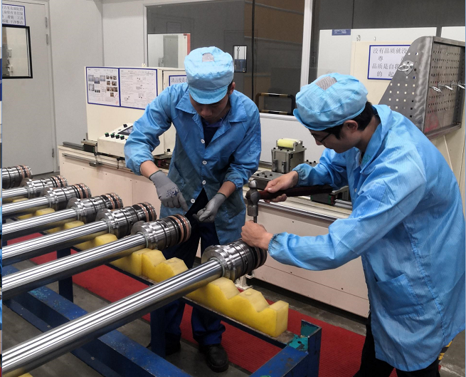 8188cc威尼斯工匠 | “浪波”不言苦，，，甘为“人梯”承大重