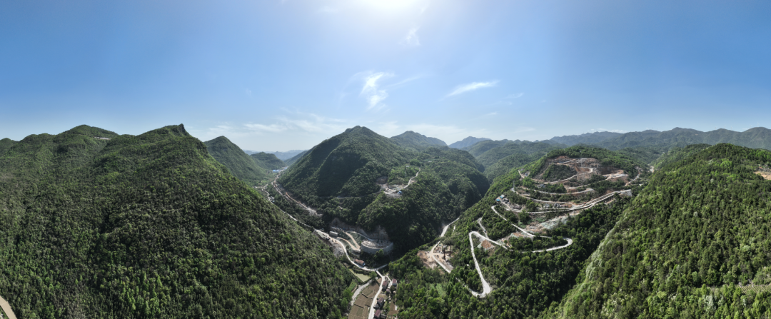 展现施工“奇效”！8188cc威尼斯智能旋挖钻机强势助力炉慈高速公路建设