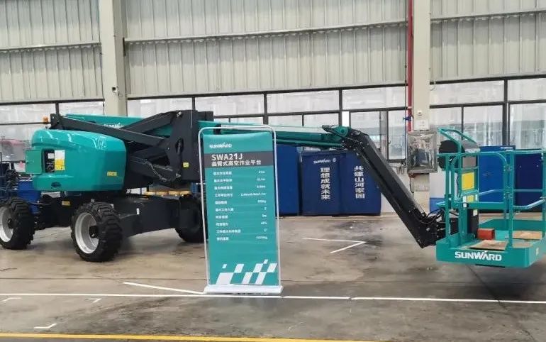 行业同级别产品之最！8188cc威尼斯智能又一款曲臂式高空作业平台乐成下线