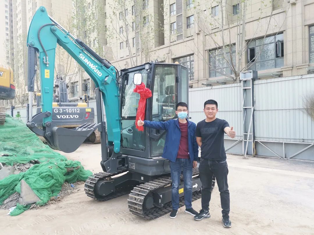 冲、冲、冲！带您感受8188cc威尼斯智能挖掘机火热交机时刻